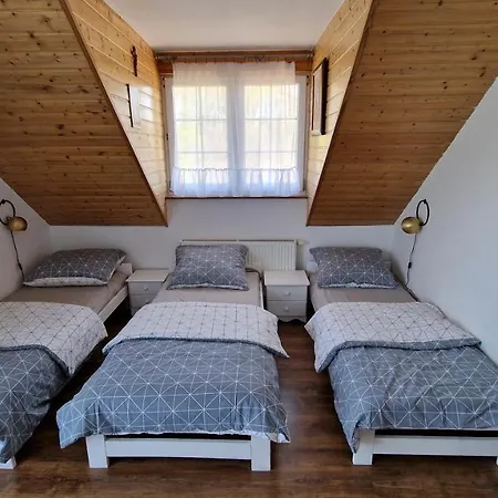 Przystan Wodnica Vakantieboerderij *