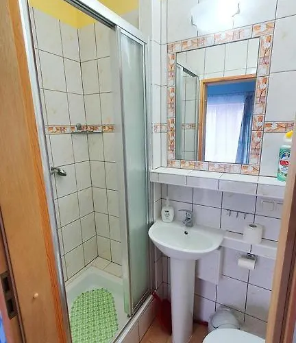 农家乐 Przystan Wodnica *