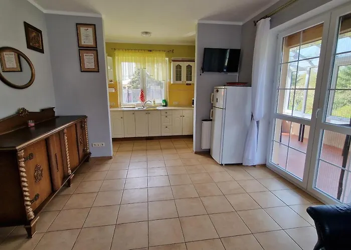 农家乐 Przystan Wodnica 乌斯特卡